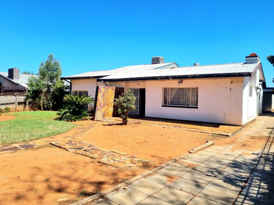 3 Bedroom Property for Sale in Verwoerdpark Northern Cape